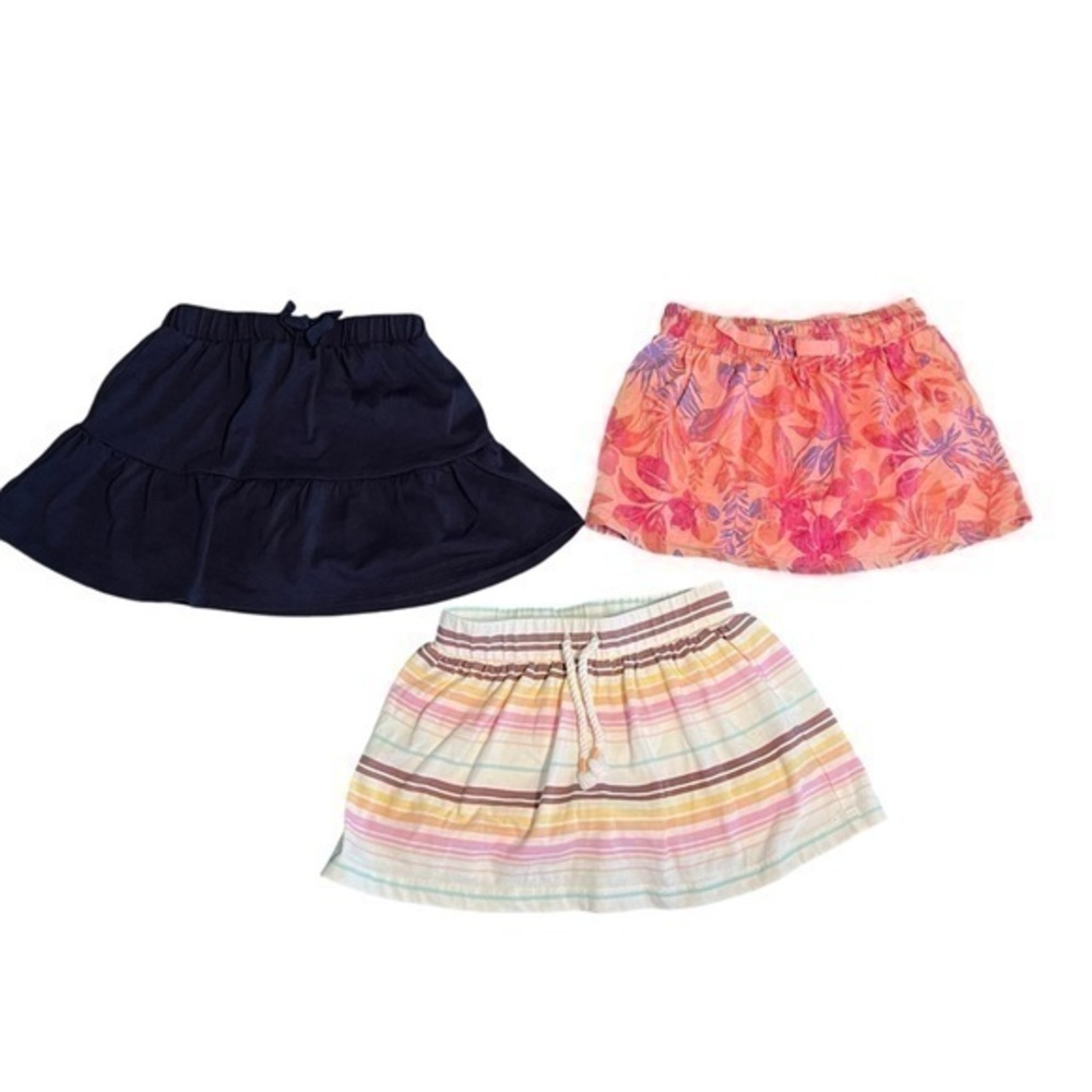 Lot 3- skorts Size 2T Oshkosh